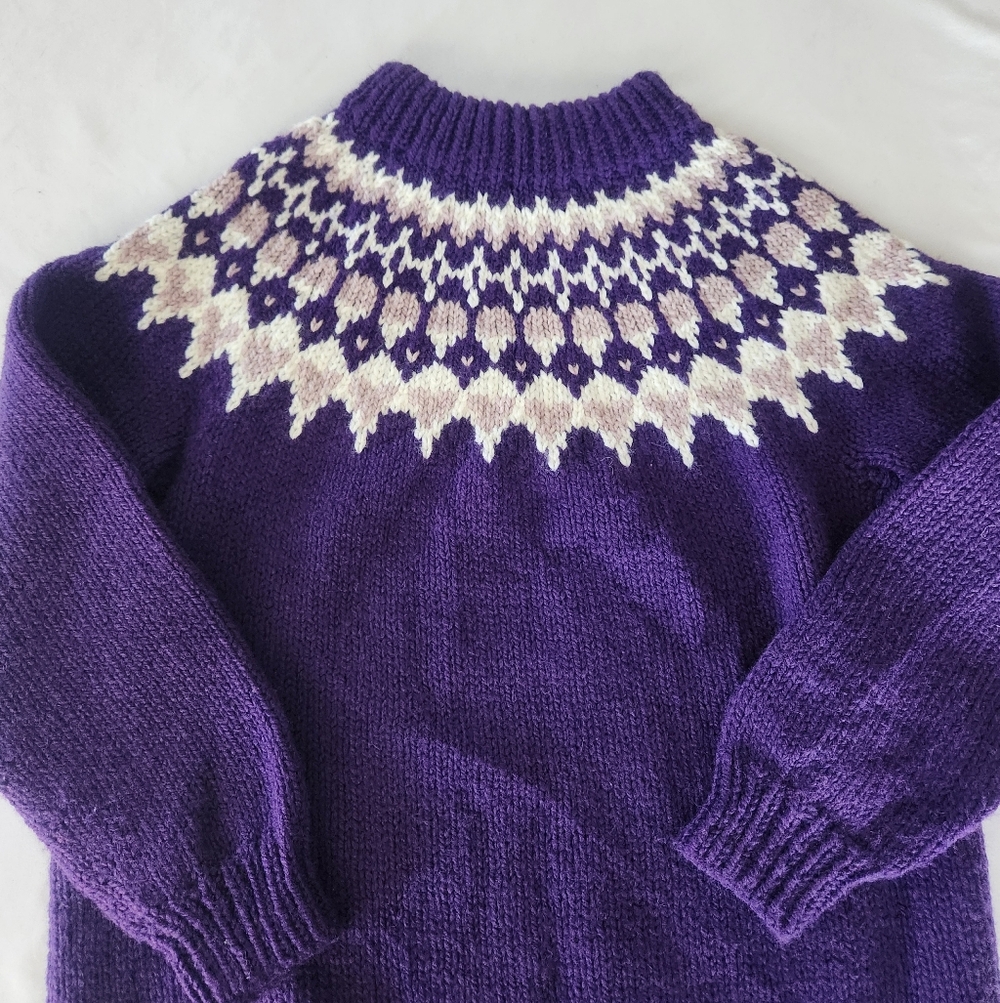 Hand-Knit Icelandic-style Nordic Yoke Sweater Fairisle Sweater ❄️ - Picture 3 of 12